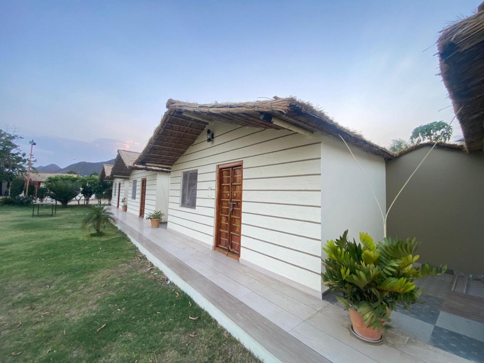 Amar Bagh Resort Puskár Kültér fotó